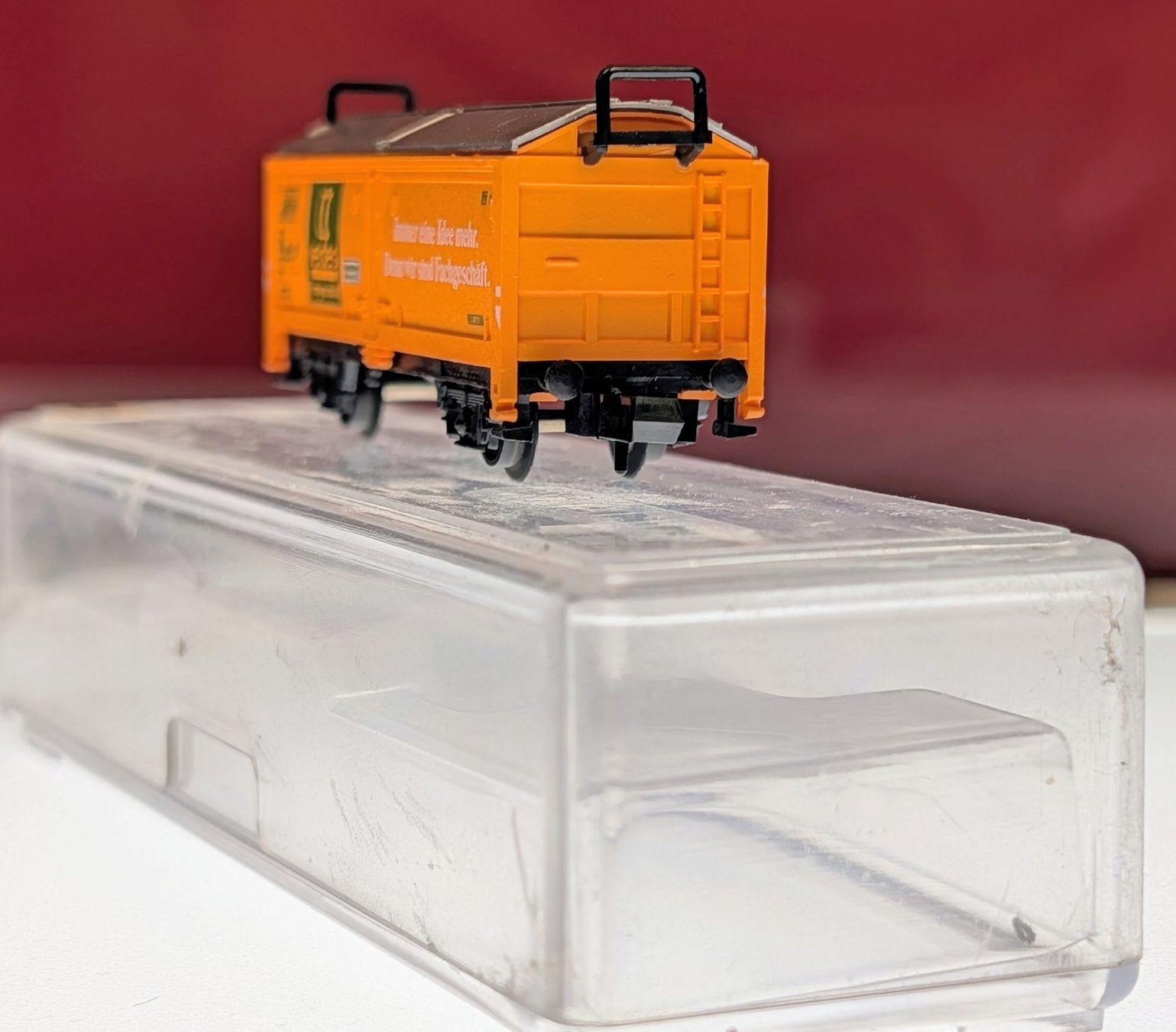 Trix Modelleisenbahnen: Spur N Güterwagen "vedes" – Gebraucht aus Reinach BL von angus74 3