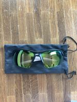 Sportbrille schwarz weiss mit Etui guter Zustand neuwertig
