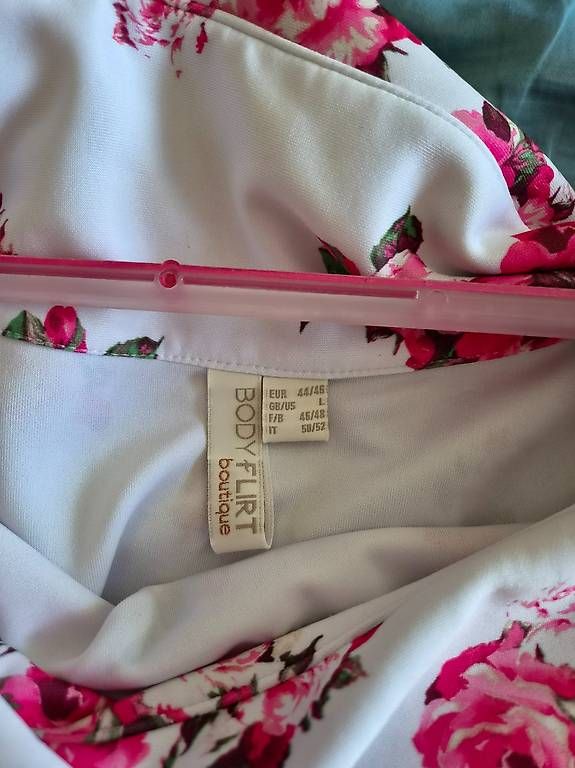 Vestiti: Festliches Kleid – Usato da Tafers venduto da Nathtafers 2