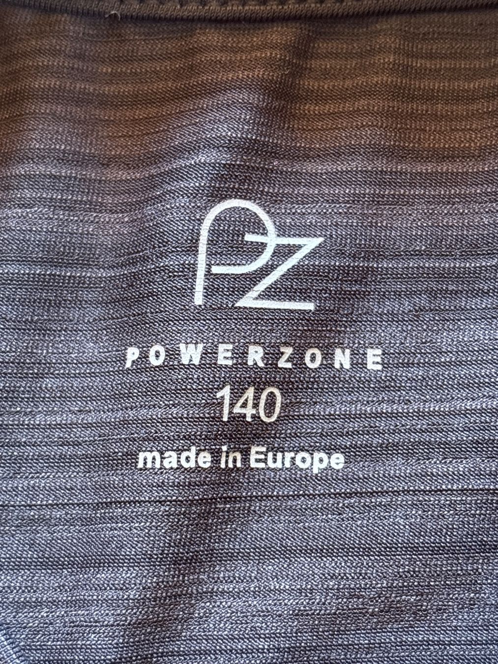 Trainer, Turnhosen & -trikots: Trikot Grösse 140 – Gebraucht aus Genève von Livsonman 2