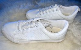 Weisse Atmosphere Turnschuhe mit Stern, Grösse 37