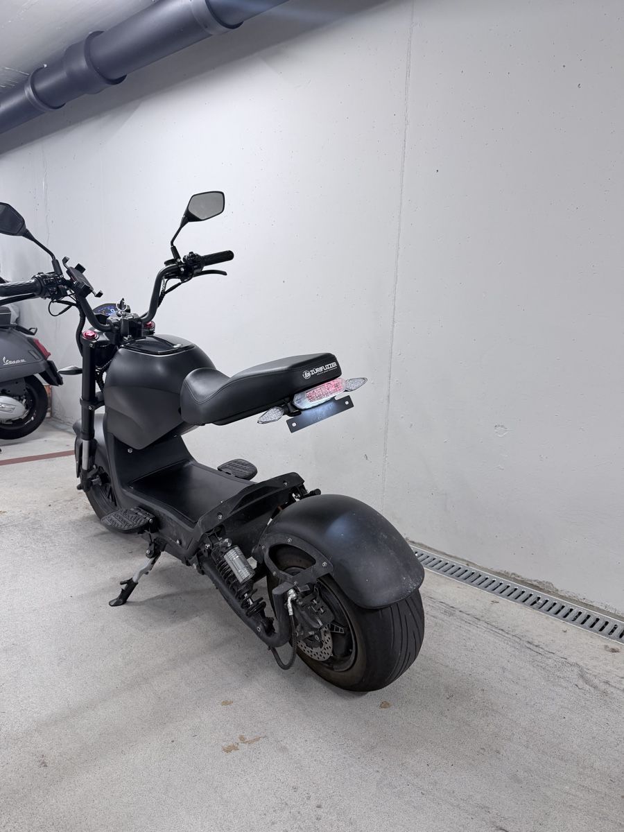 Elektromobile: Elektroroller in Mattschwarz | Nur 1.600 km | Unfallfrei – Gebraucht aus Zürich von goncalves03 1