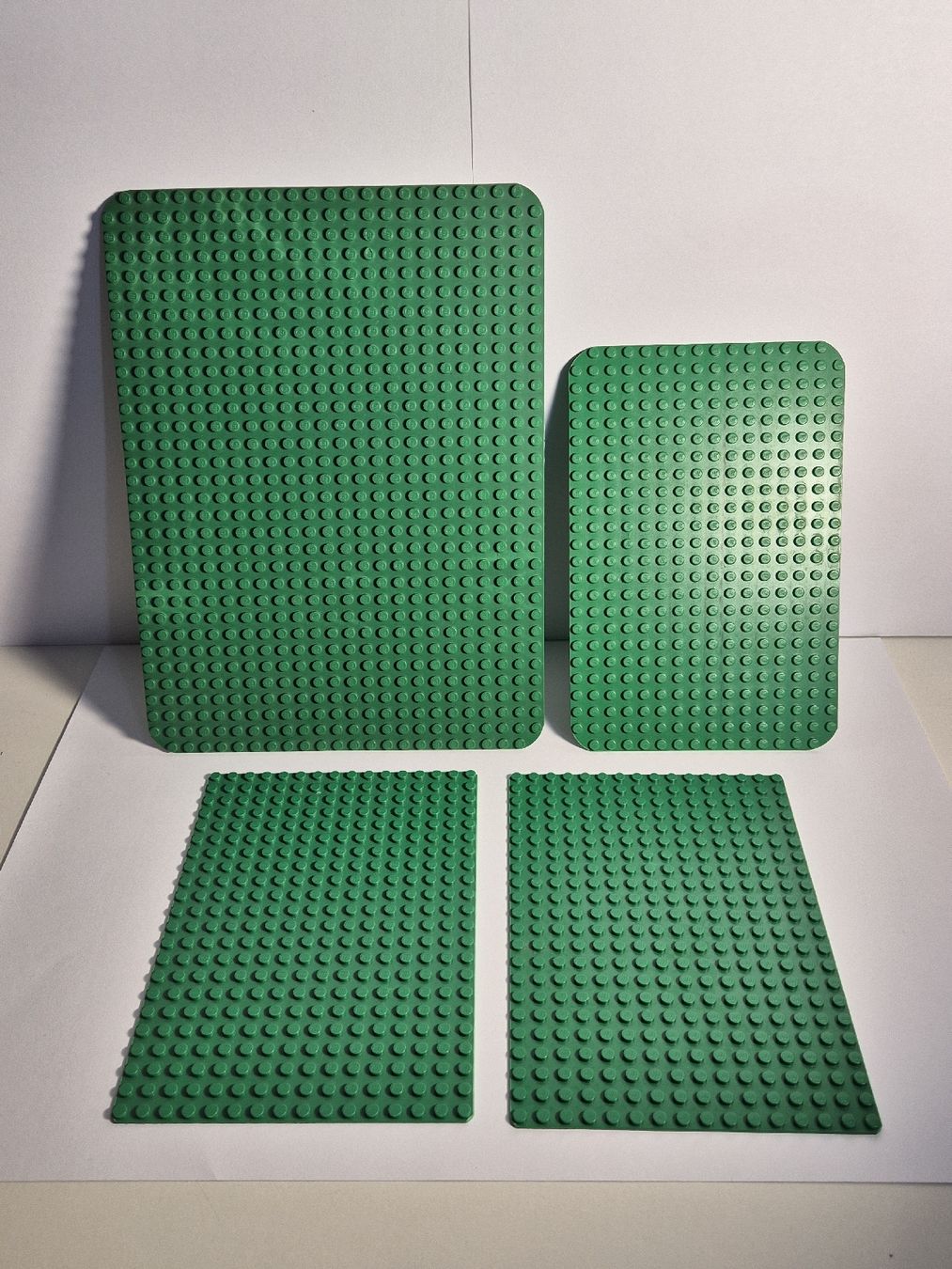 Lego Spielzeuge: 4 Bauplatten grün Lego – Gebraucht aus Russikon von RemosBausteine