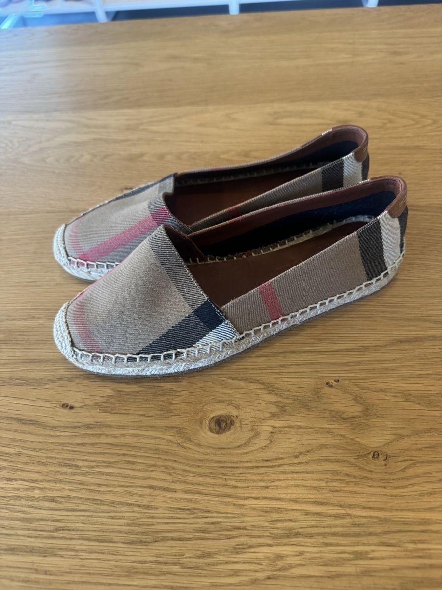 Burberry Scarpe da donna: Original BURBERRY Espadrilles – Nuovo (secondo la descrizione) da Knonau venduto da geb_zc7b