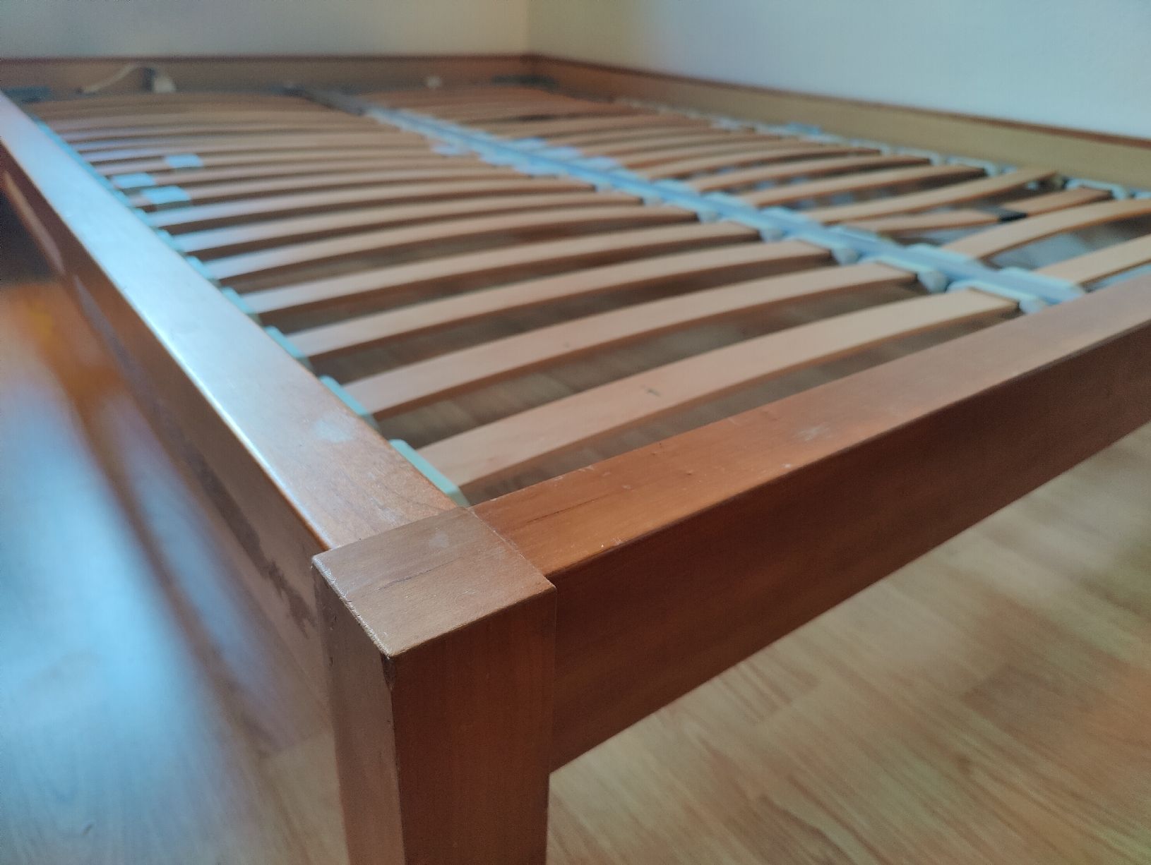 Letti: Bett mit Lattenrost 140x200 – Usato da Winterthur venduto da dariobossy 2
