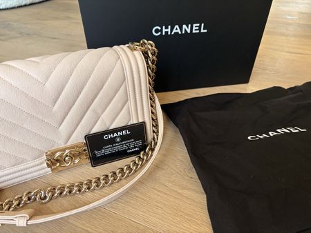 Chanel Boy Bag hellrosa Tasche mit Box und Staubbeutel