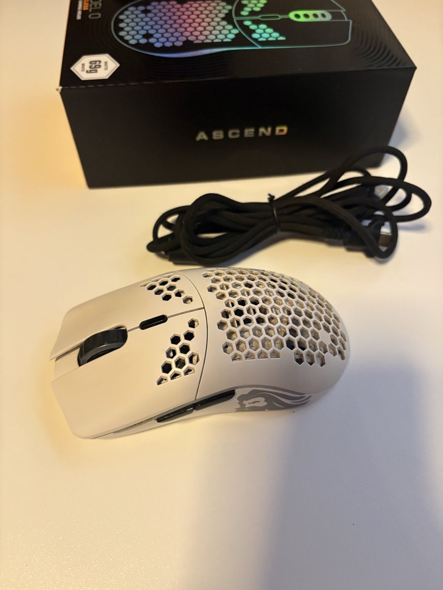 Maus: Glorious Model O Wireless White Mouse – Neu (gemäss Beschreibung) aus Zwillikon von nti_j8gs 1