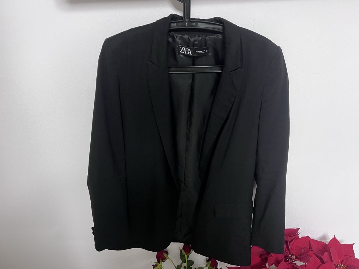 Zara Giacche: Blazer nero Zara – Usato da Pregassona venduto da beatricee0