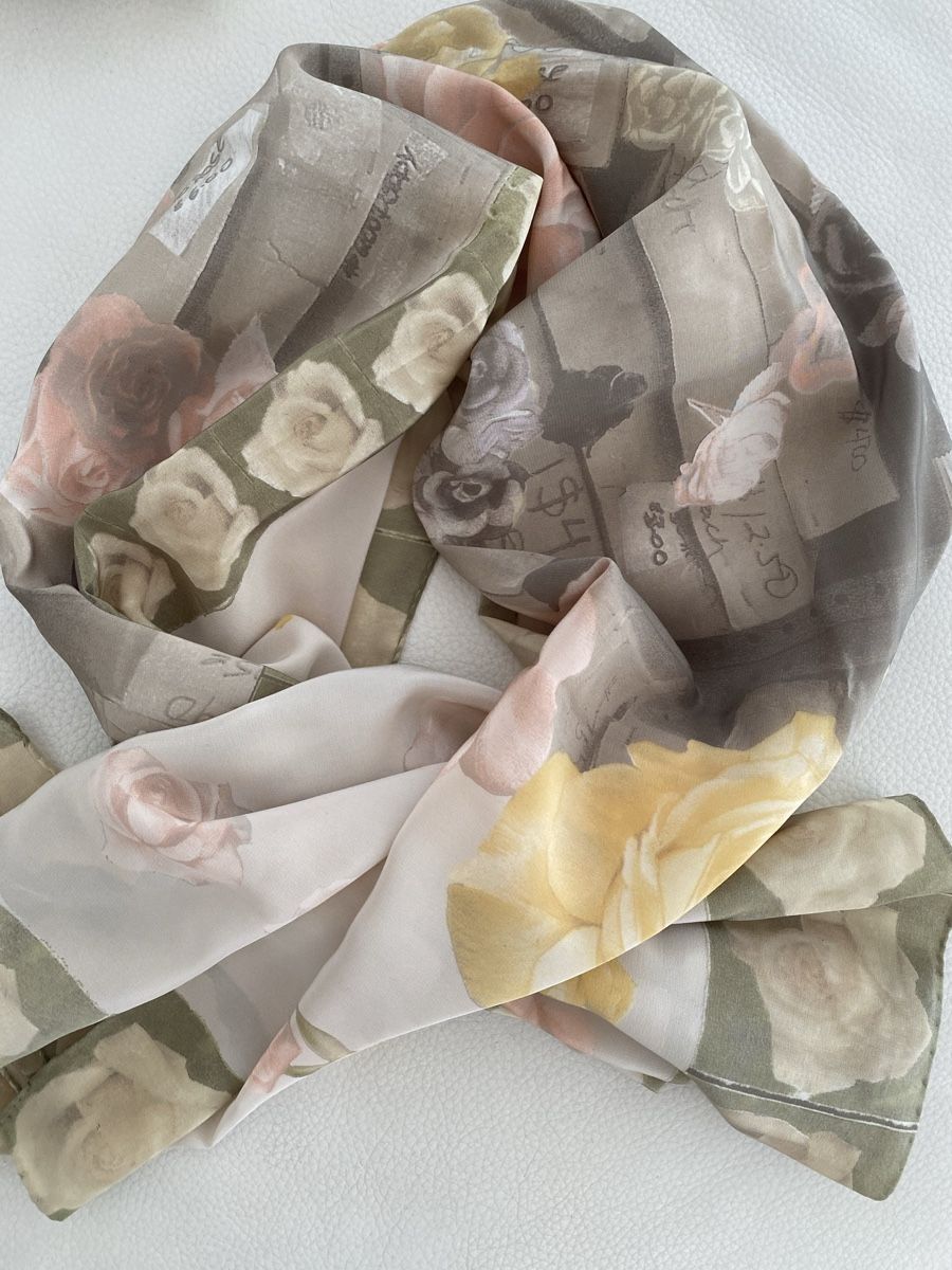 Foulard & Sciarpe: Seiden Schal 🌸 – Usato da Opfikon venduto da Luis144 8