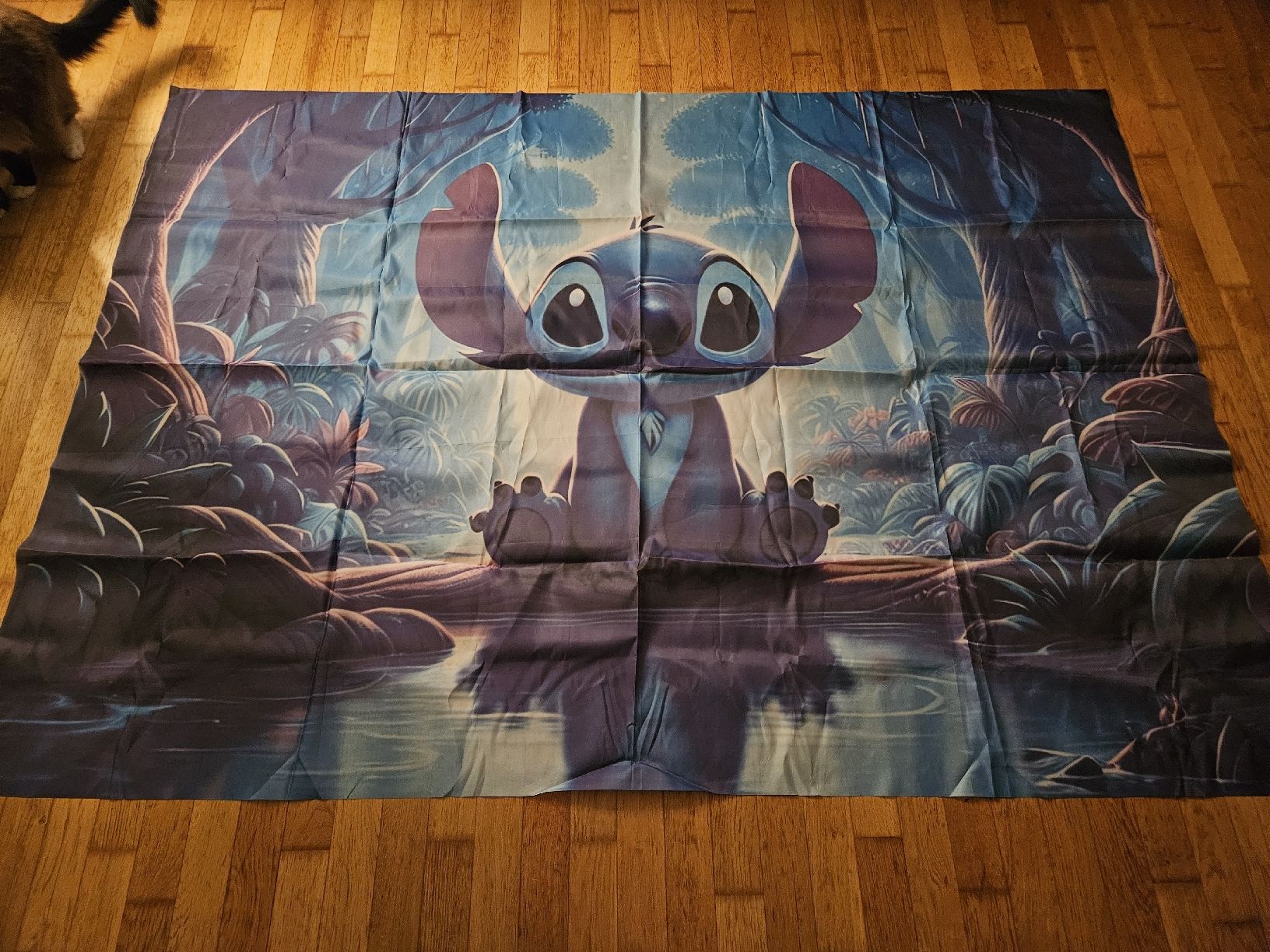 Foto & Immagini: Riesiges Stitch Stoffposter – Nuovo (secondo la descrizione) da Winterthur venduto da melac