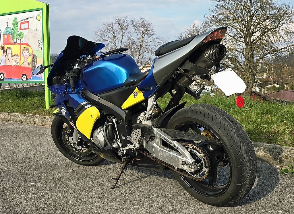Strada: HONDA CBR 600 rr - 2003 – Usato da Lucens venduto da Dario.Magno 2