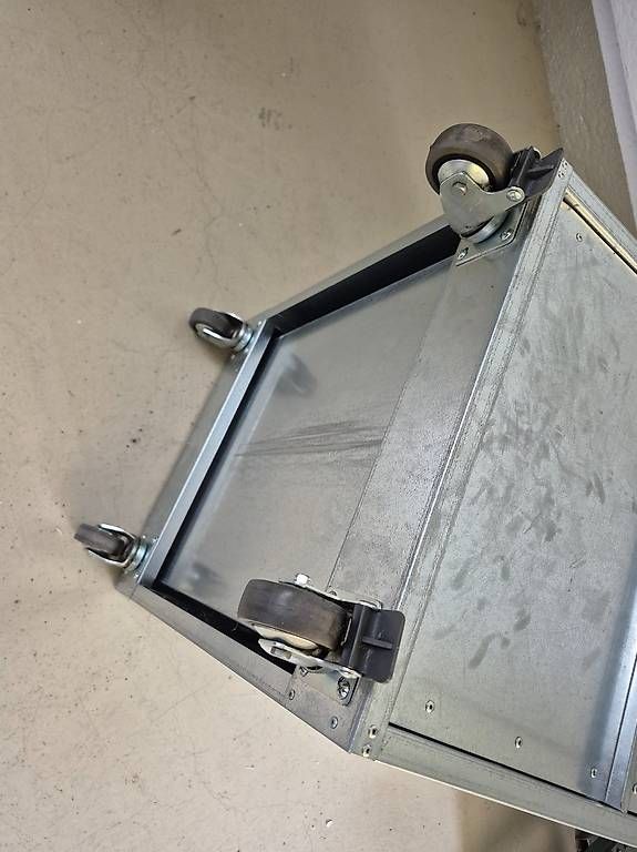 Korpus: H-Design / Interio GALVA Rollcontainer verzinkter Stahl – Gebraucht aus Zürich von Ricola_Citron 2