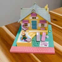 Polly Pocket Blue Bird Haus mit Pool