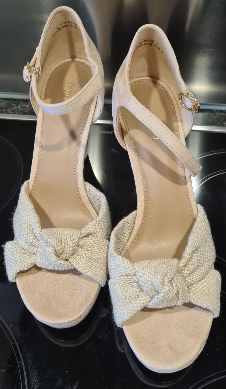 Graceland Damenschuhe: Sandale Graceland – Neu (gemäss Beschreibung) aus Schüpfen von Kreuzschraube 1
