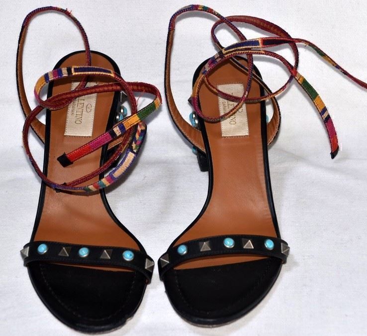 Valentino Chaussures femmes: Sandalen / Sandales Valentino Rockstud Multi .38 – Défectueux à Collonges par Auganien 3