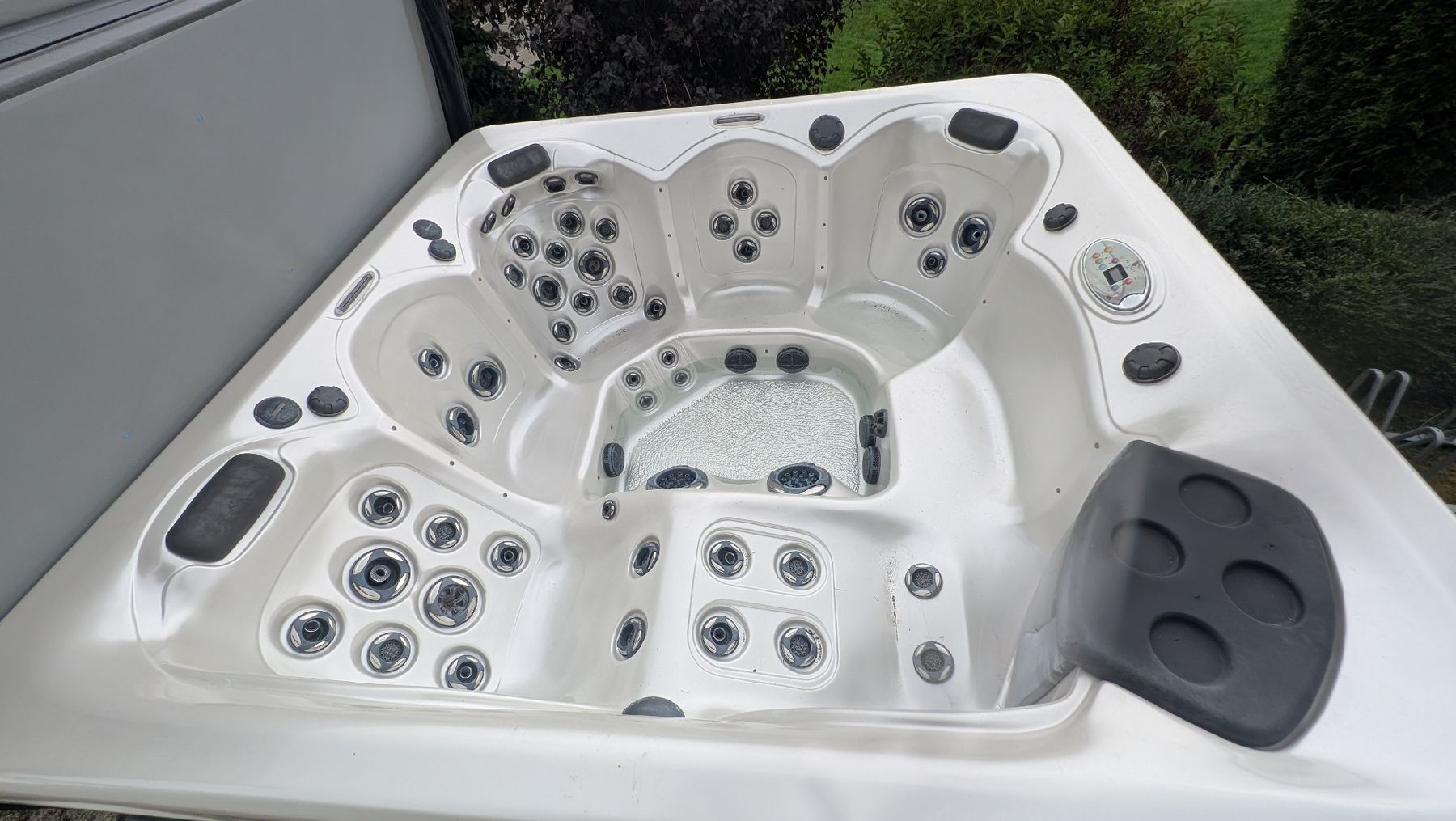 Whirlpool: Whirlpool Master Spas Twilight Series mit Abdeckung – Difettoso da Uster venduto da mic_7nmv 8