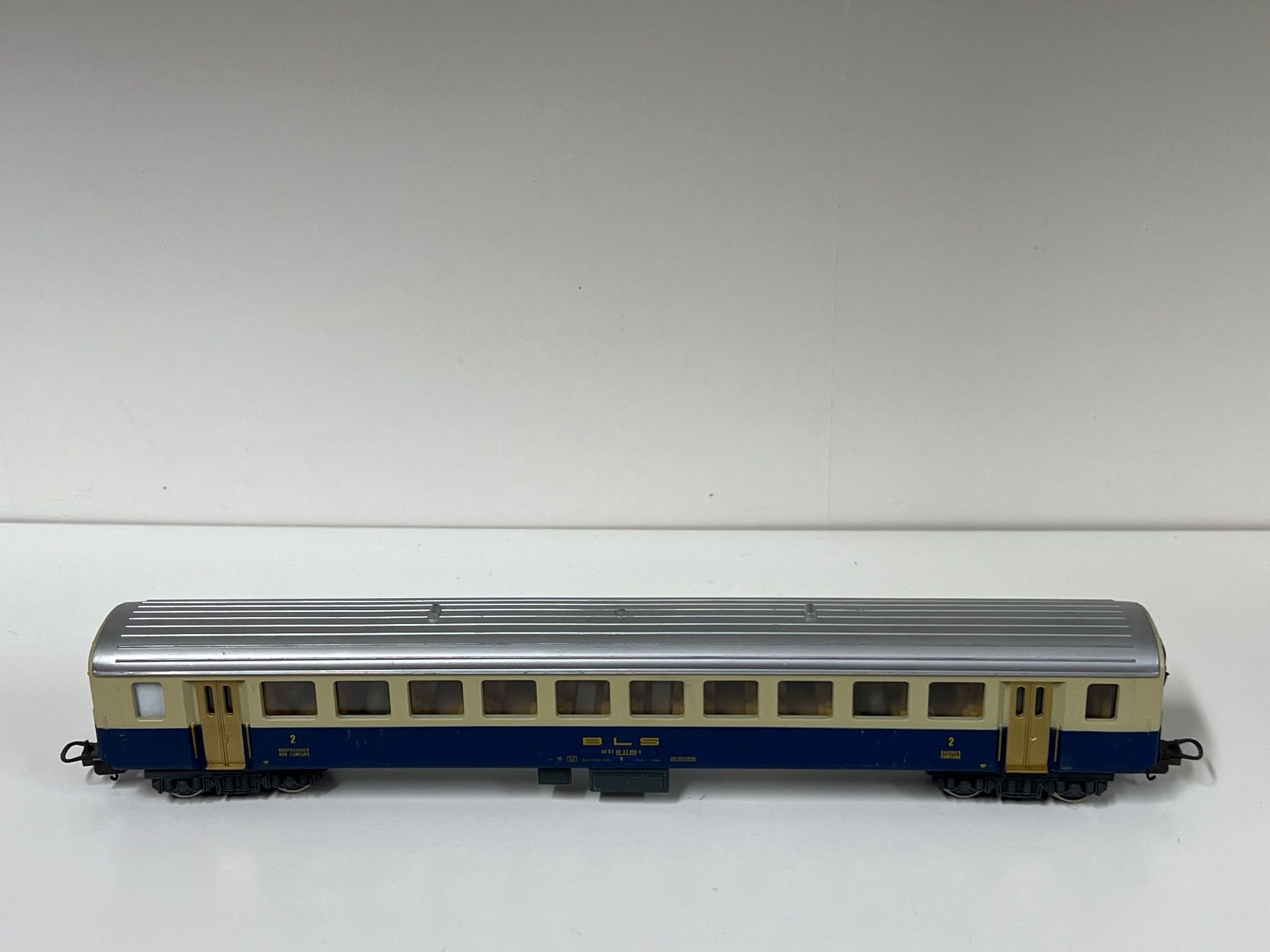 Lima Modelleisenbahnen: Lima BLS 2.Kl.  H0 DC – Gebraucht aus Neuenhof von ludovicco