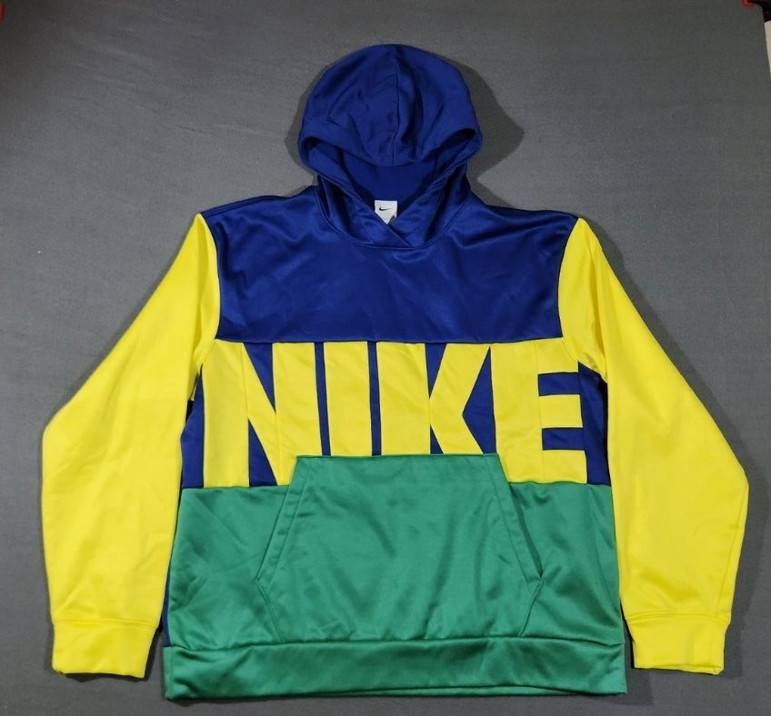 Nike Pulls & Sweat-shirts: Nike Hoodie Size L Dri-Fit Pullove – D'occasion à Sorengo par pie_26cv
