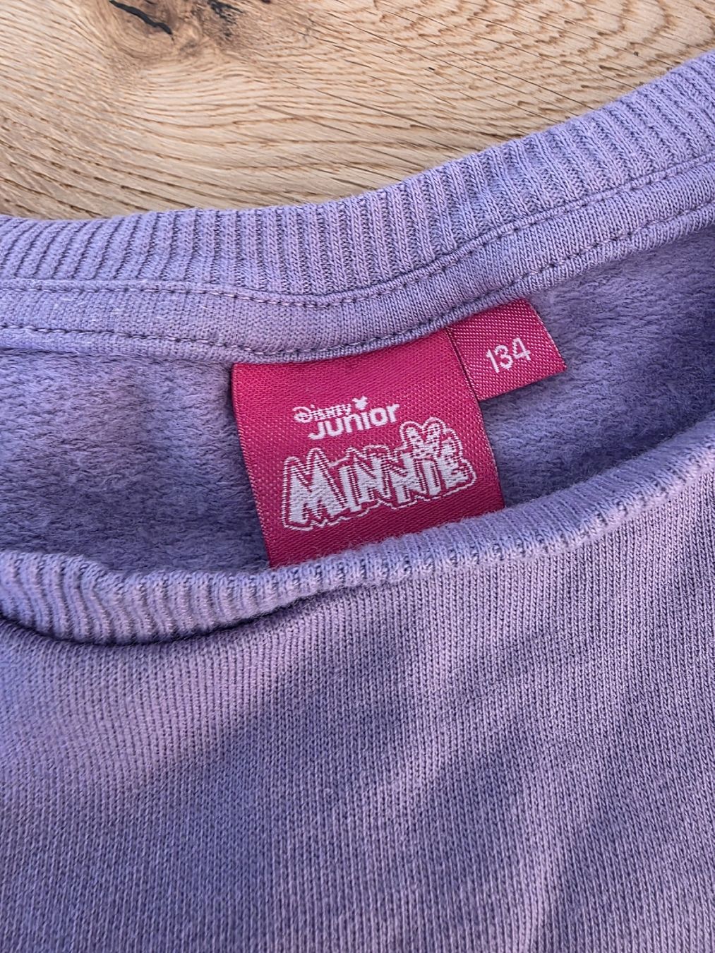 Maglioni & Felpe: Disney Minnie Mouse Pullover, Gr. 134, Lila – Usato da Toffen venduto da ver_x68f 2