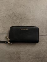 Michael Kors Geldbörse schwarz mit Schlaufe gut erhalten