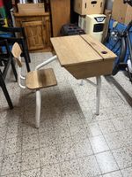 Schulpult/ Schulbank mit Stuhl Holz Metall gebraucht 