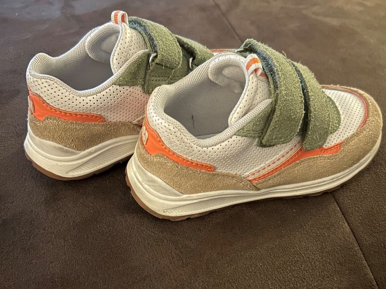 Elefanten Chaussures garçon: Kinder Turnschuhe Grösse 26 – D'occasion à Zürich par Evo-9