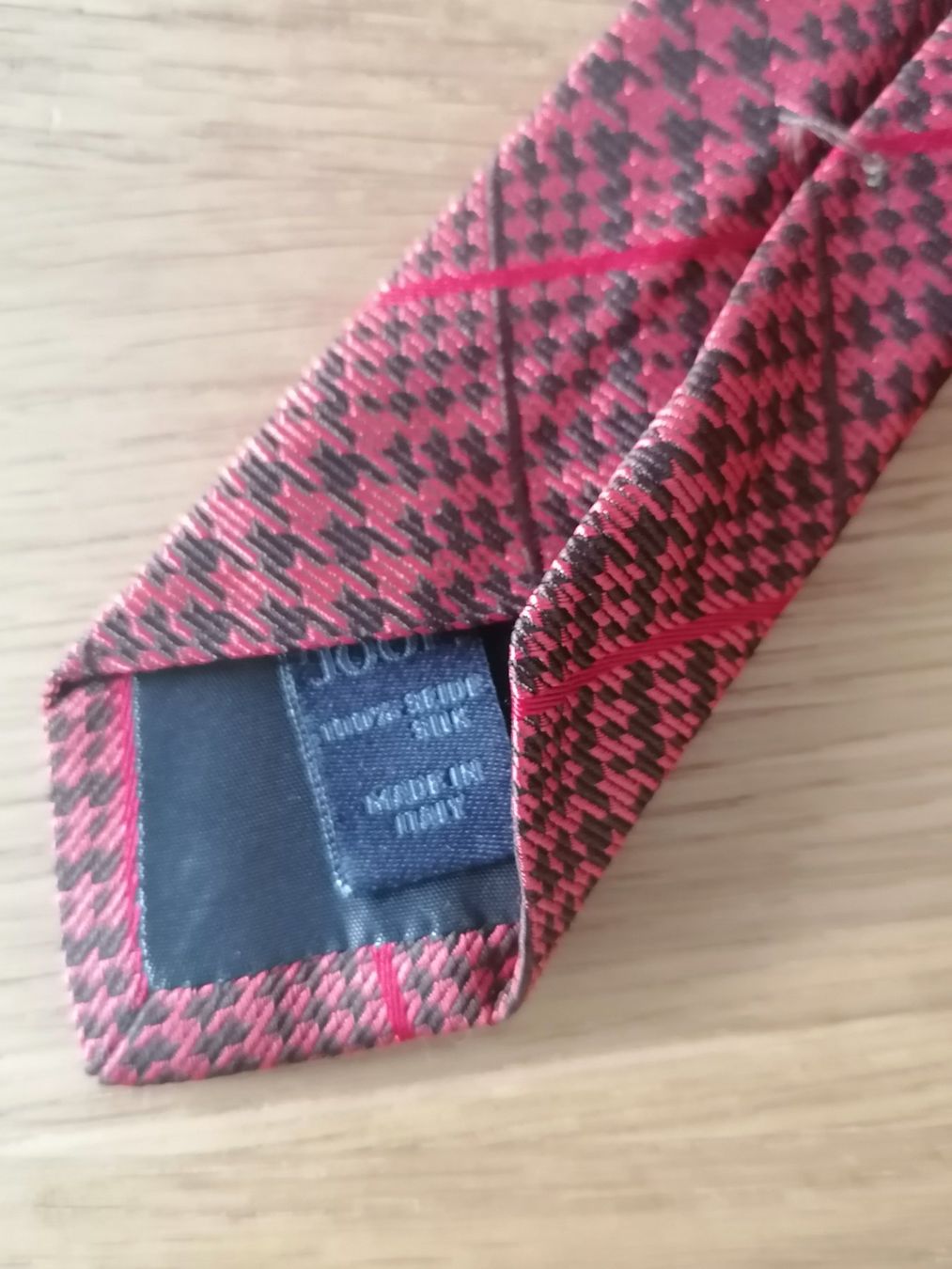 Joop Cravatte: JOOP 100% Seide Krawatte - Nr. 24 – Usato da Basel venduto da vintagecollector 2