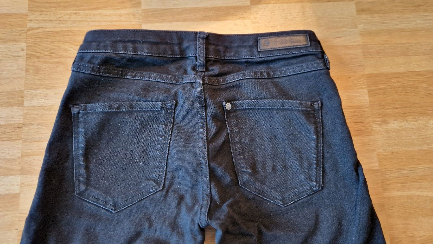 H&M Jeans: Schwarze Skinny Jeans – Gebraucht aus Riehen von Aconitum 2