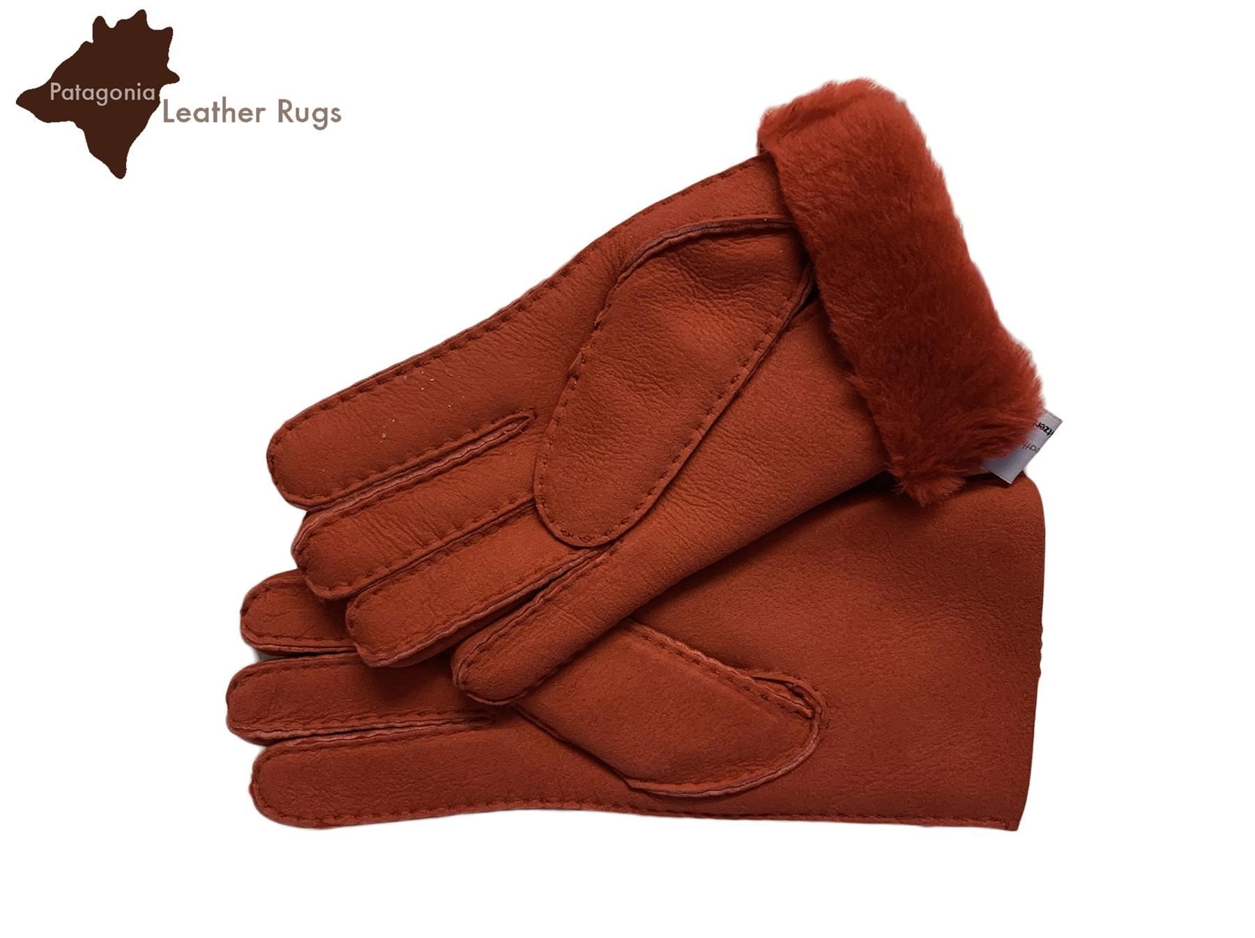 Guanti & manicotti: Handschuhe Lammfell Gr 6.5-7-7.5-8 – Nuovo e nell'imballaggio originale da Arbedo venduto da patagonialeatherrugs