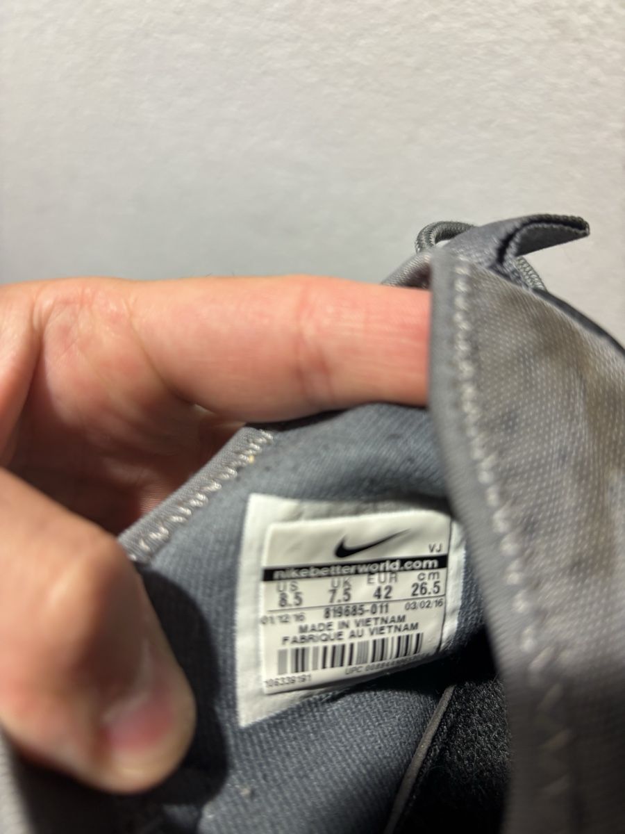 Scarpe da uomo: Nike huarache, 42 – Usato da Vuadens venduto da chris.ferreira 2