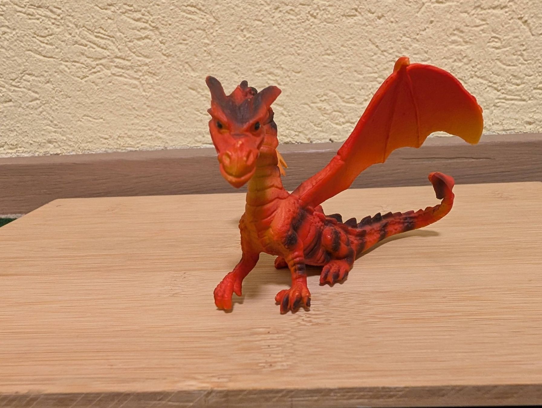 Bullyland Figurines: Bullyland Orange Einköpfiger Drache – D'occasion à Herrliberg par aandrey 1