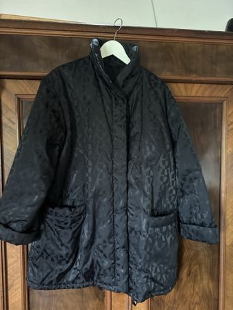 Veste Aigner noire motif logo couleur unie bon état