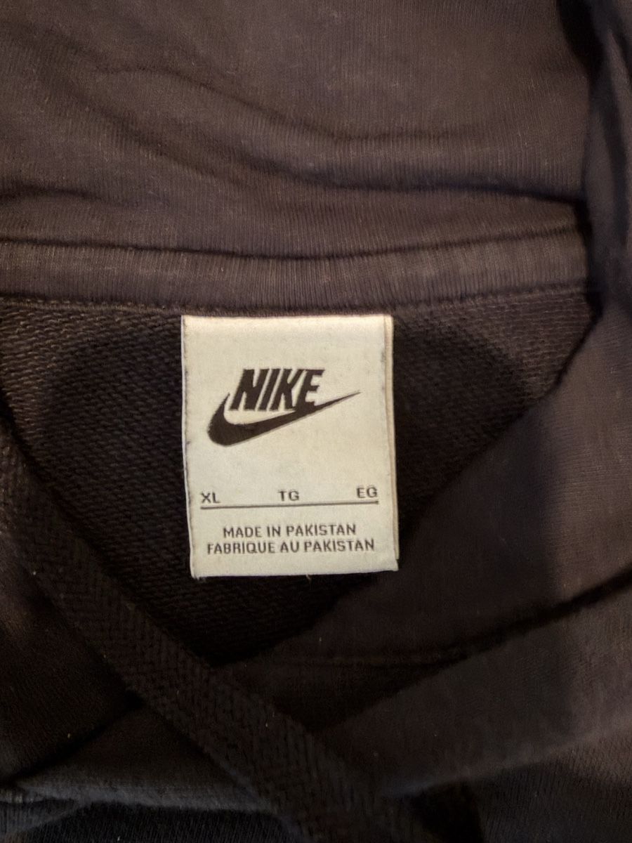 Nike Pullover & Sweatshirts: Felpa Nike Nera, Taglia XL – Gebraucht aus Genève von gio_8l97 4