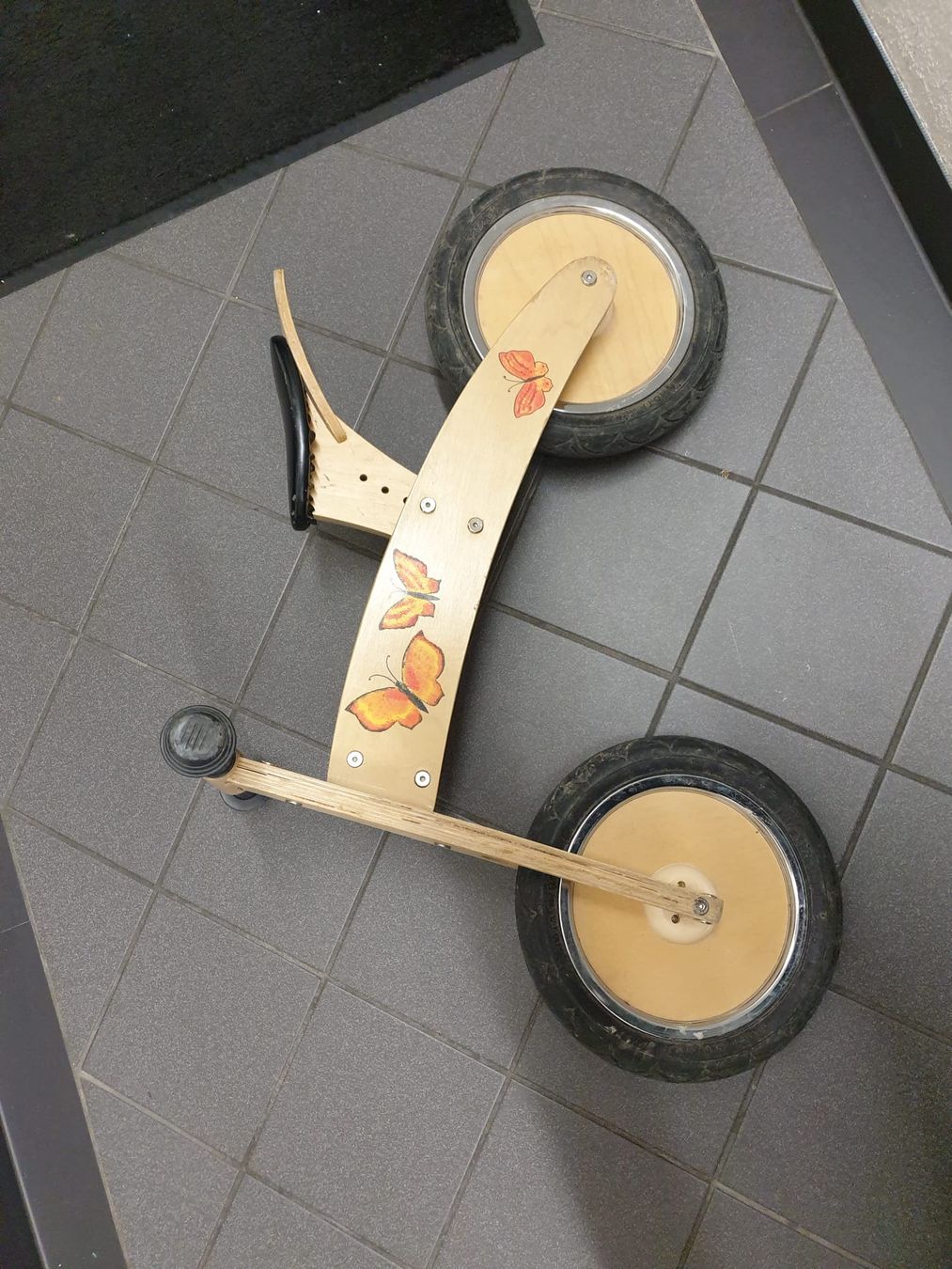 Veicoli per bambini: Laufrad aus Holz – Usato da Zürich venduto da sb_t28m 5