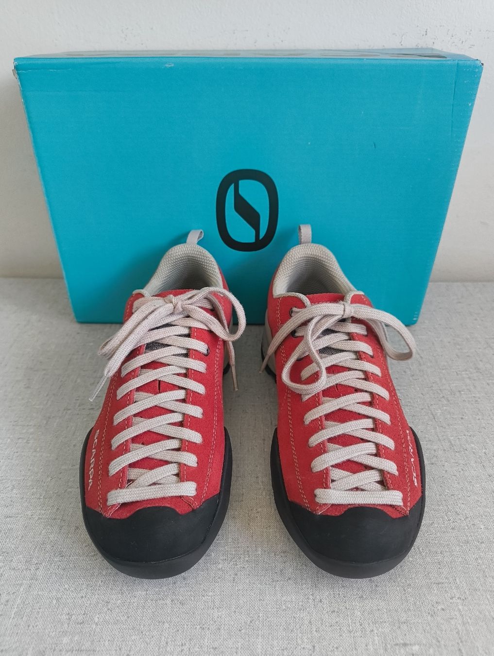 Scarpa Herrenschuhe: Scarpa Mojito Wanderschuhe Rot Grösse 36 Neu – Neu und originalverpackt aus Uitikon Waldegg von PJLS1 1