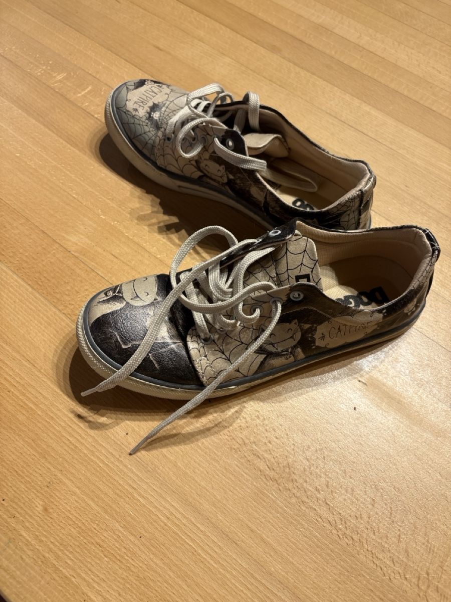 Damenschuhe: Chaussures  – Neu und originalverpackt aus Uvrier von lou_dhk8