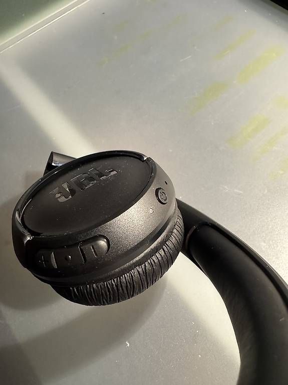 Cuffie: Bluetooth Kopfhörer, JBL Tune 520 BT, Schwarz – Usato da Baden venduto da laurent2025 3
