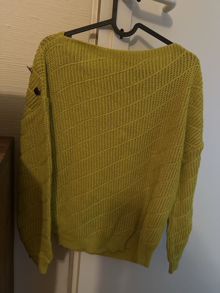 Pullover & Sweatshirts: Pull maille boutons épaule, bon état taille S  – Gebraucht aus Plan-les-Ouates von aur_z5pj 3