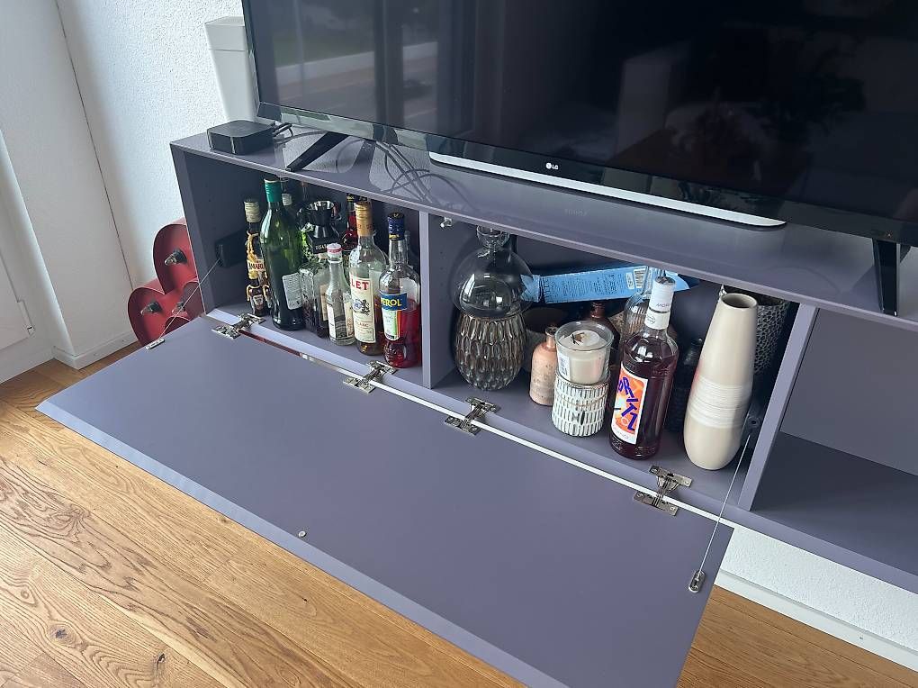 Mobili TV: Hochwertiges TV-Möbel – Usato da Sursee venduto da gas_29n8 1