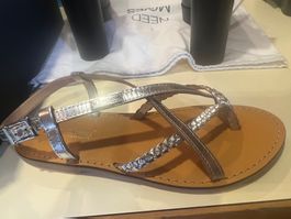 Neuves ! Une paire tropeziennes en cuir taille 37