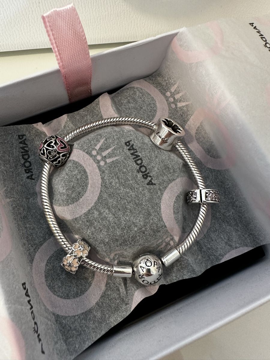 Pandora Bracciali & Braccialetti: Pandora Bracelet Silver with Charms – Nuovo e nell'imballaggio originale da Wallisellen venduto da nelli87