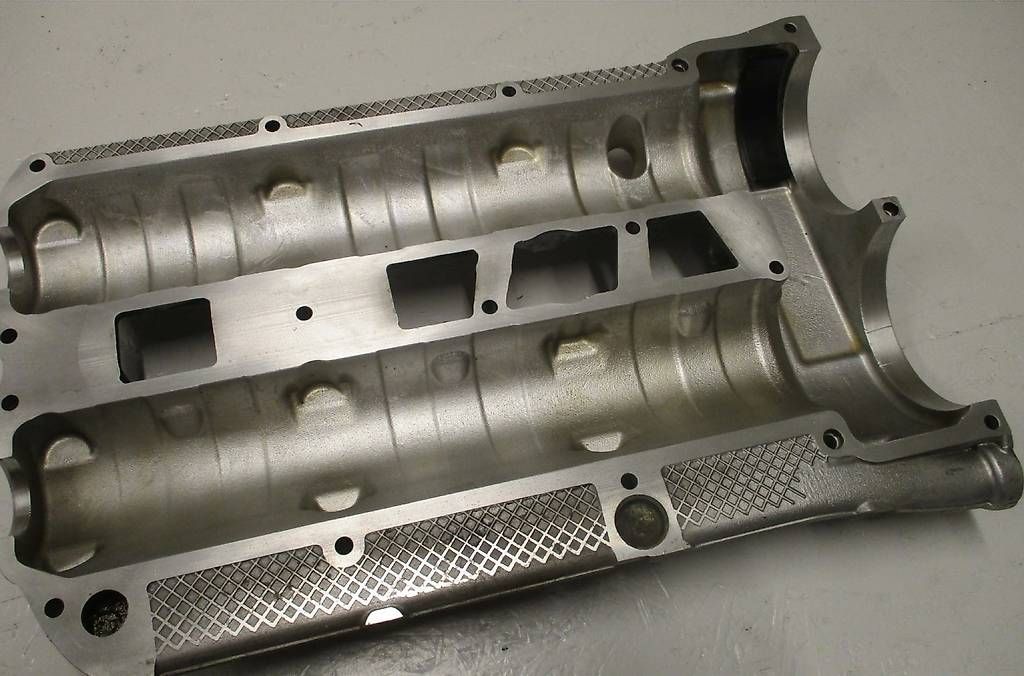 Porsche Alle Autoersatzteile: Porsche Turbo 997 Ventildeckel rechts – Gebraucht aus Brünisried von Elektra08 1