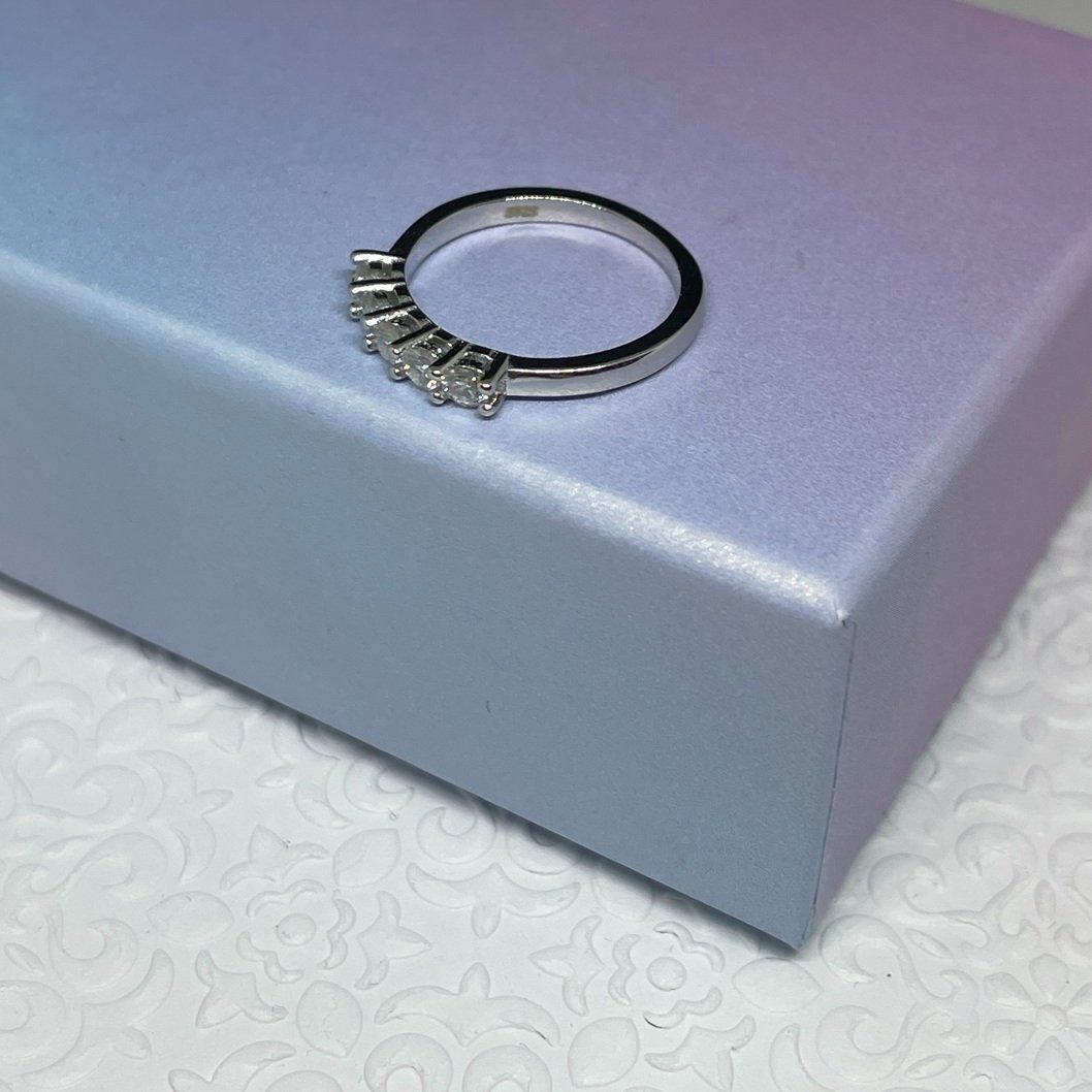Bagues: Moissanite Ring, Silber 0.5ct - Gr. 58 Zertifikat – Neuf (Voir description) à Thun par Creative-Art-Tess 1