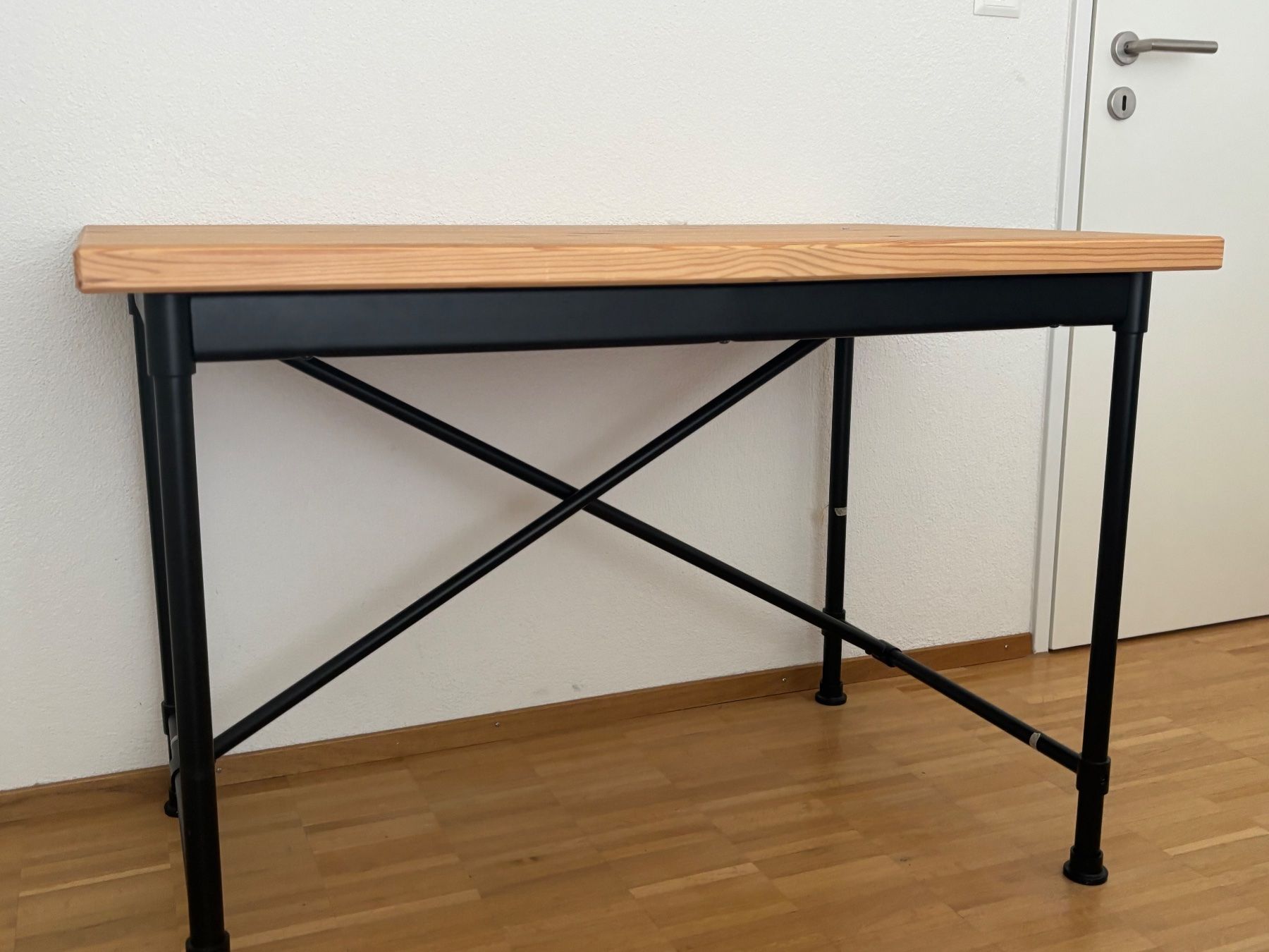 Scrivanie: Schreibtisch – Usato da Aarau venduto da son_yns7 1
