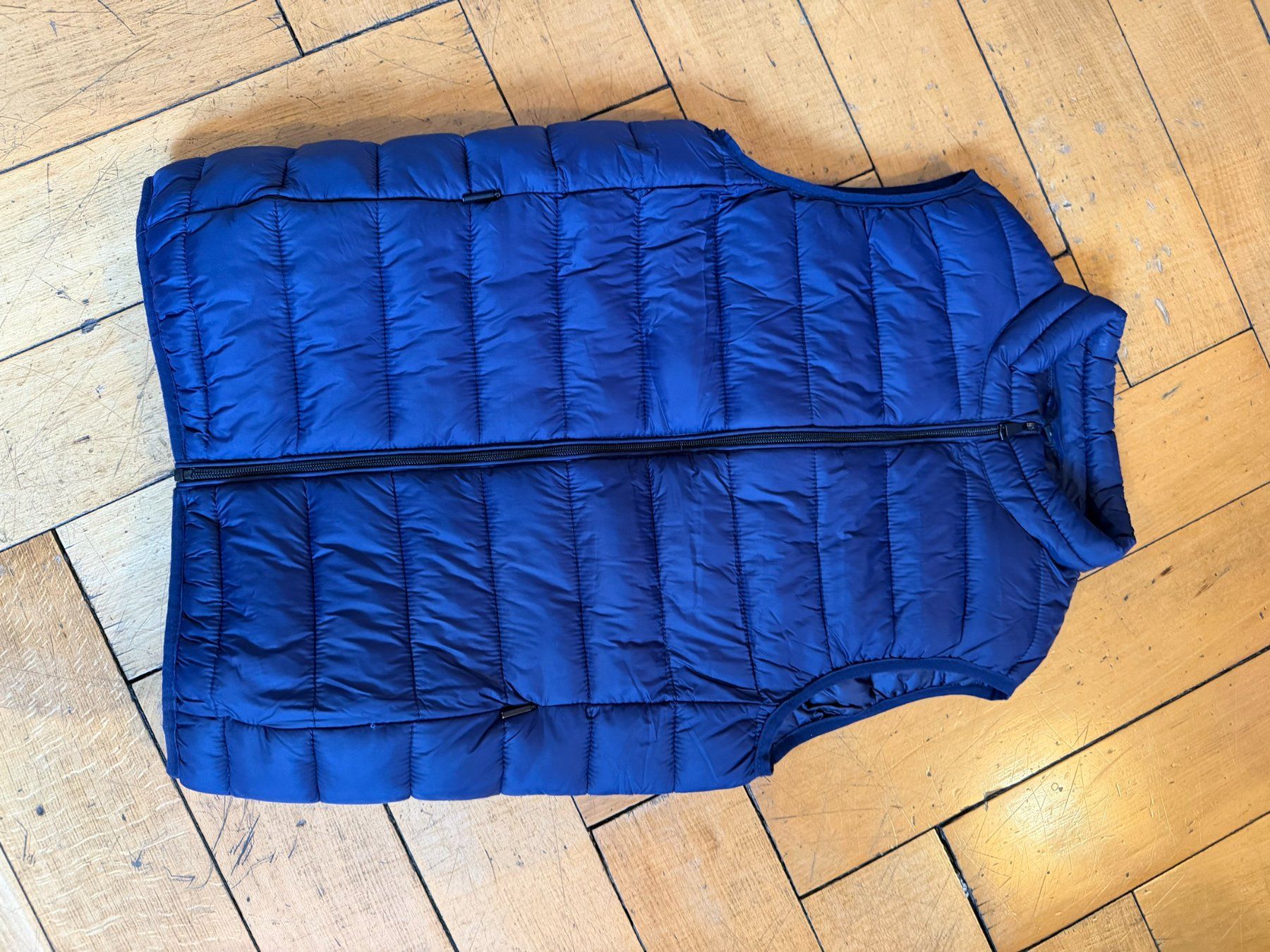 Vestes: Doudoune sans manches bleue – D'occasion à Genève par rij_7zrr