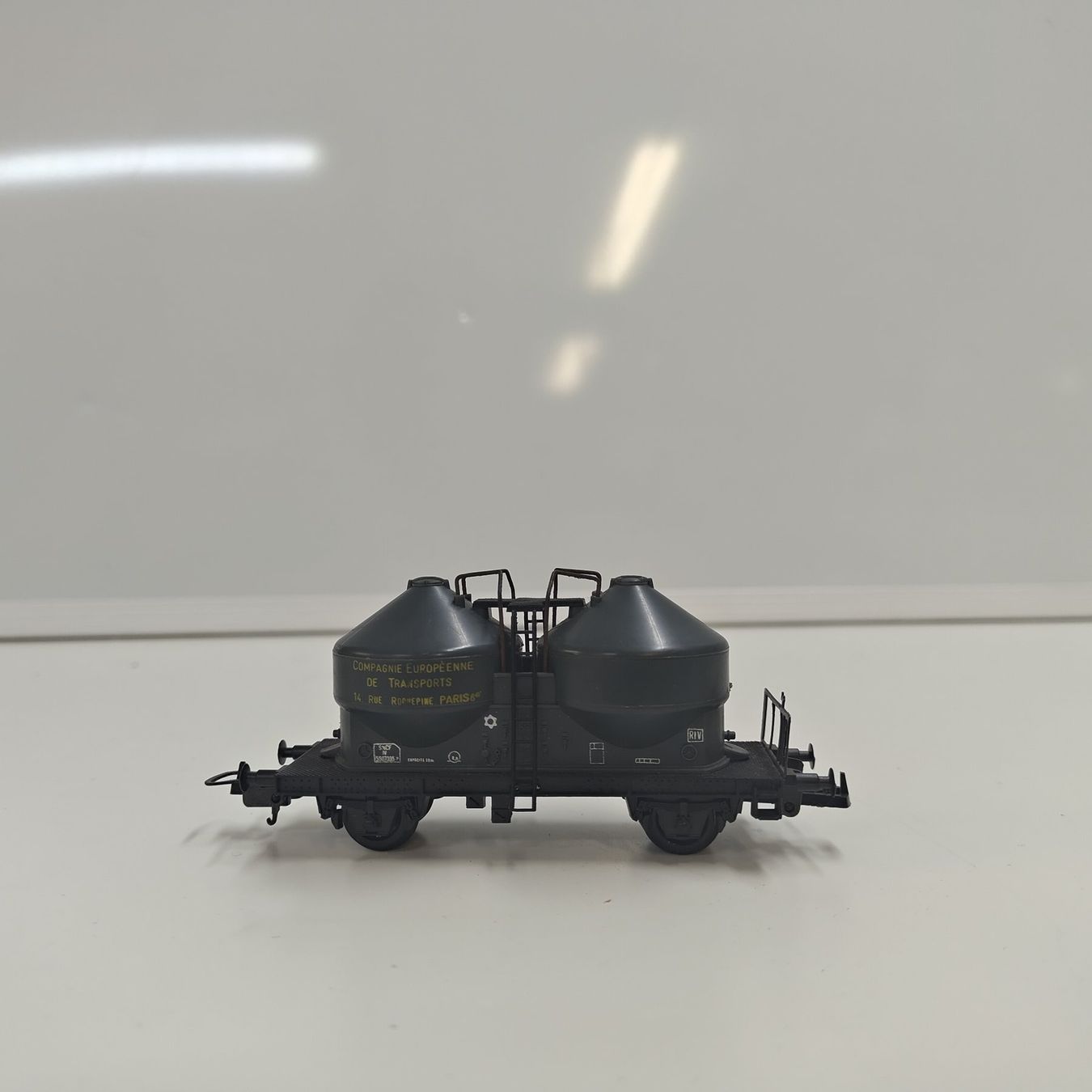 Lima Modelleisenbahnen: Lima H0 dc Gleichstrom Kesselwagen – Gebraucht aus Wettingen von Wendemarket 2
