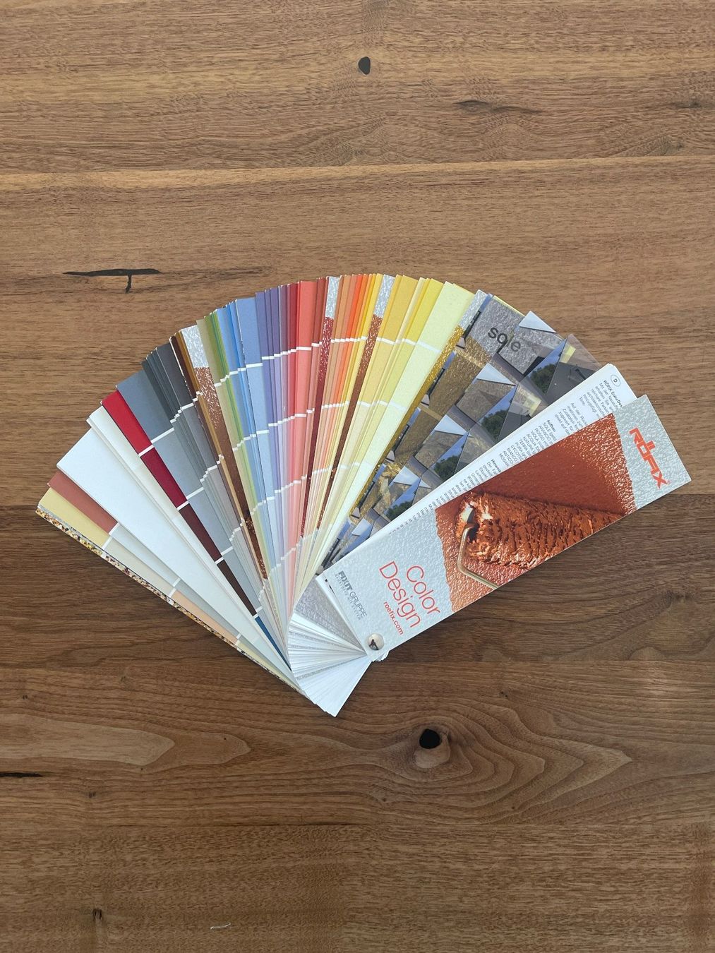 Colori: Farbfächer Color Design – Usato da Matzingen venduto da carola71