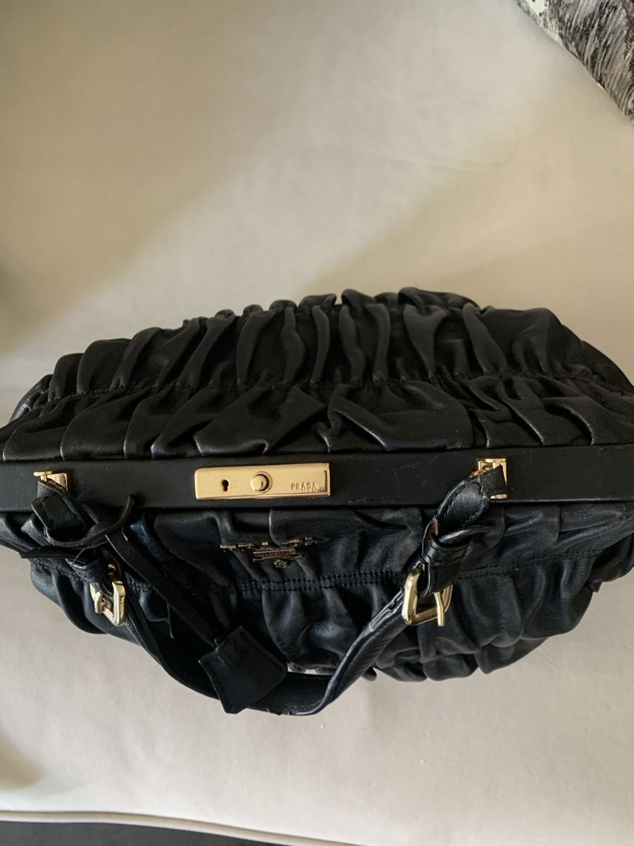Prada Taschen für Damen: Prada Tasche – Gebraucht aus Bergdietikon von zor_856j 5