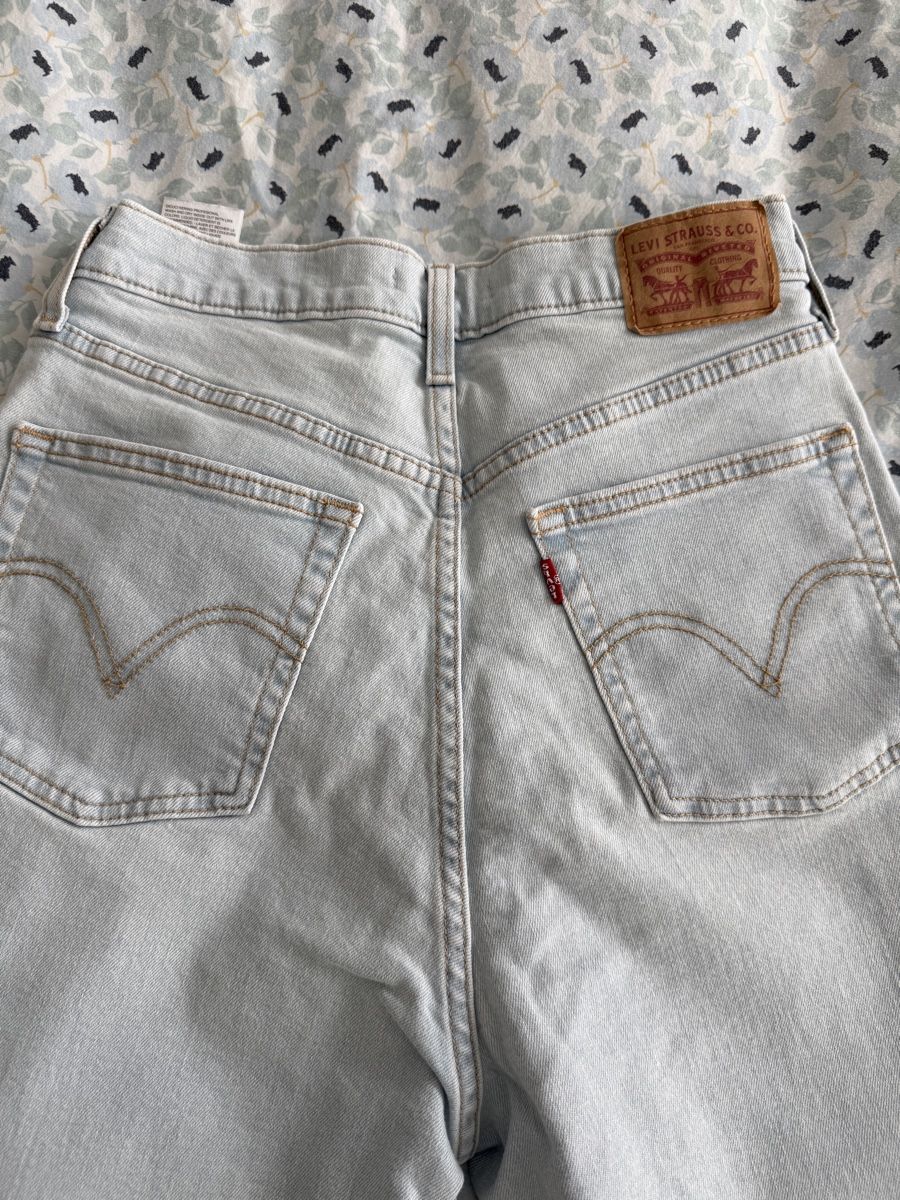 Levi's Jeans: Levis Jeans, High Waisted Taper, Gr. 29, hellblau, Sommer – Nuovo (secondo la descrizione) da Zürich venduto da iva_iva