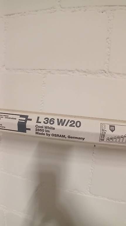 Osram Lampade: 14 Leuchtröhre, ungebraucht – Nuovo e nell'imballaggio originale da Schwerzenbach venduto da Aura888 1